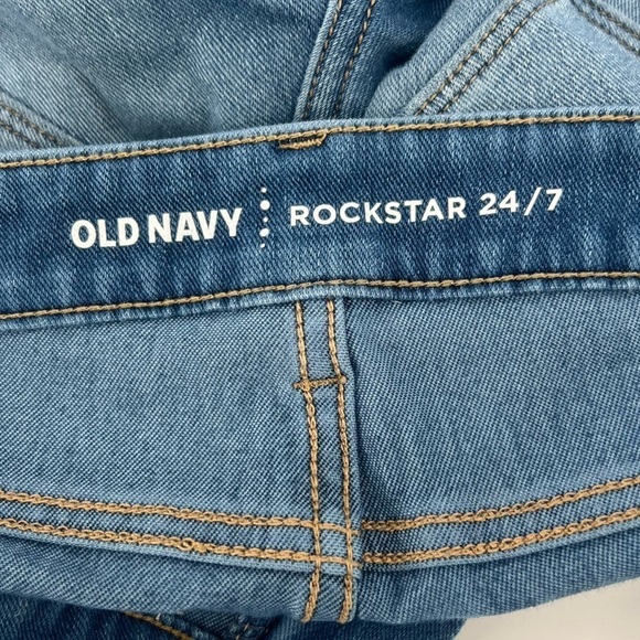 Old Navy Rock Star Skinny Distressed Jeans Size 24 Women’s - Picture 2 of 4